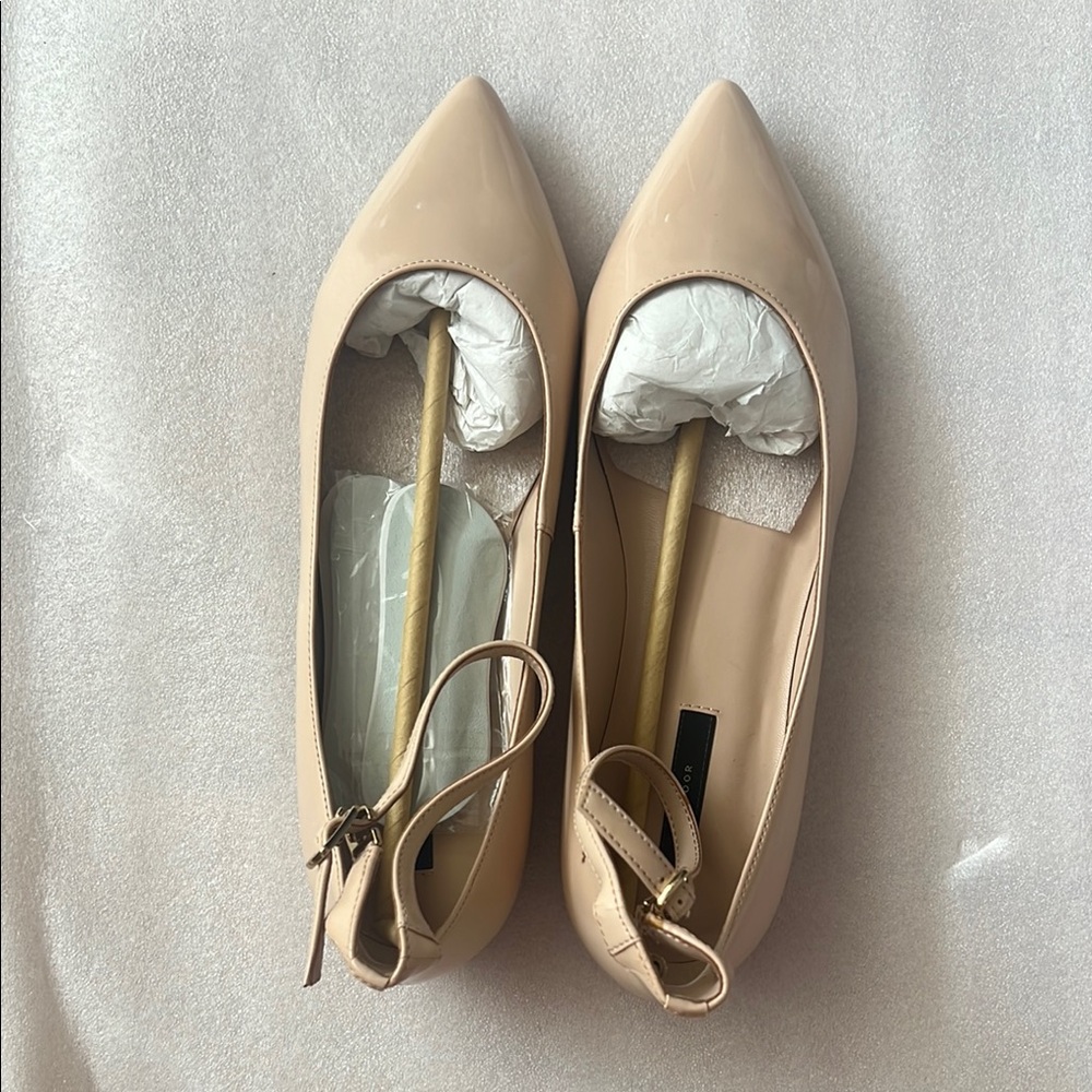Chic Beige Women's Flats